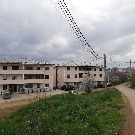 Ella Doo Apartament - 15 Min De Palas Hlincea Екстер'єр фото