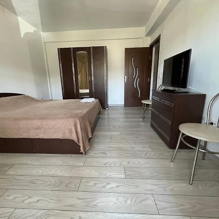 Ella Doo Apartament - 15 Min De Palas Hlincea Екстер'єр фото