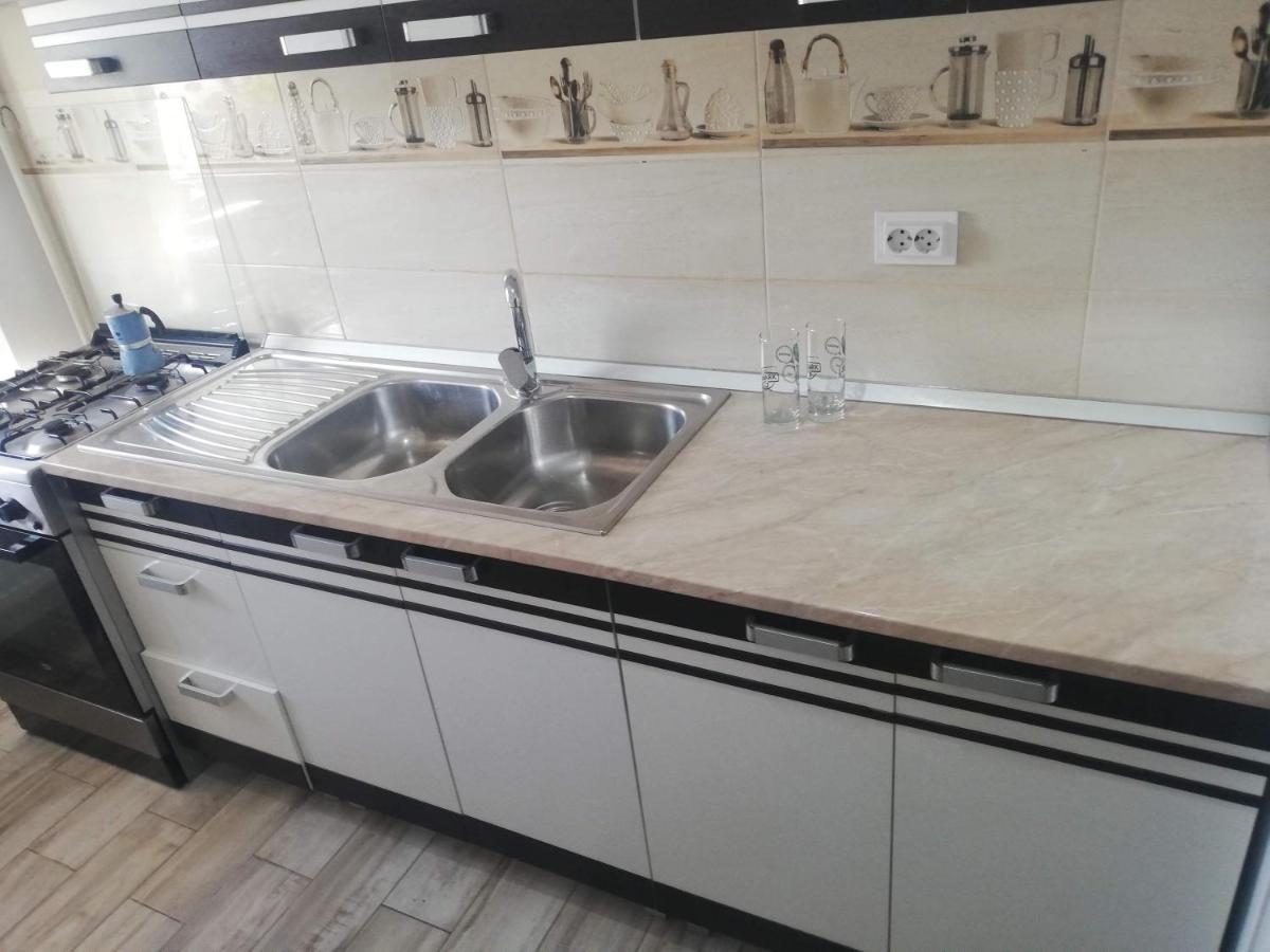 Ella Doo Apartament - 15 Min De Palas Hlincea Екстер'єр фото