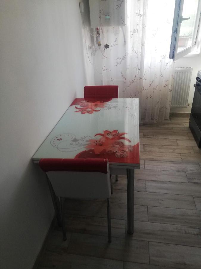 Ella Doo Apartament - 15 Min De Palas Hlincea Екстер'єр фото