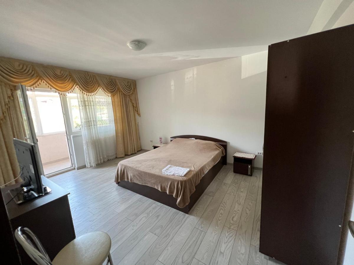 Ella Doo Apartament - 15 Min De Palas Hlincea Екстер'єр фото